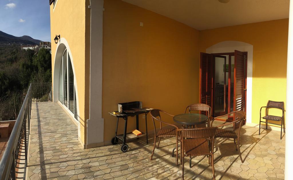 Villa Flora Опатия Екстериор снимка