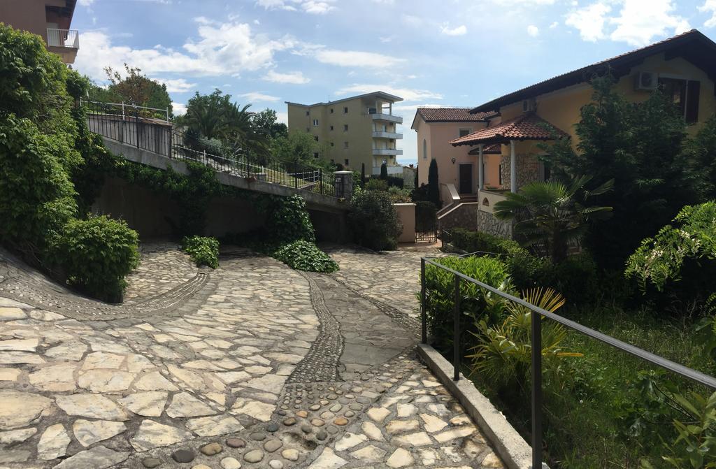 Villa Flora Опатия Екстериор снимка