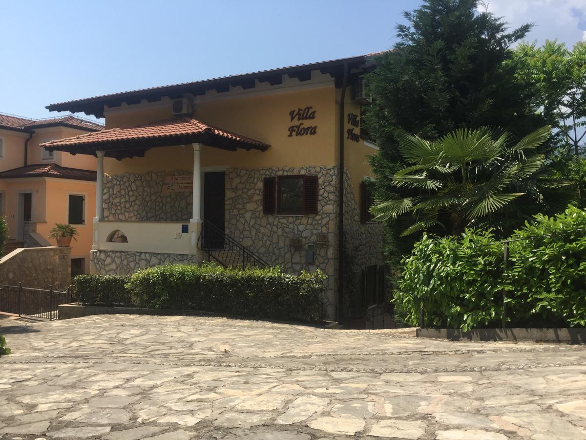 Villa Flora Опатия Екстериор снимка